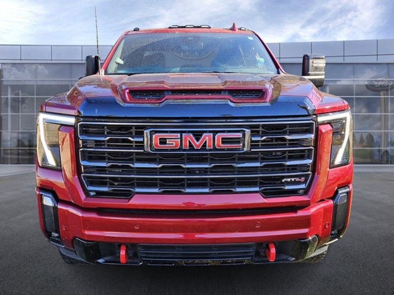 Used 2024 GMC Sierra 2500 AT4 w/ AT4 Premium Plus Package image 3