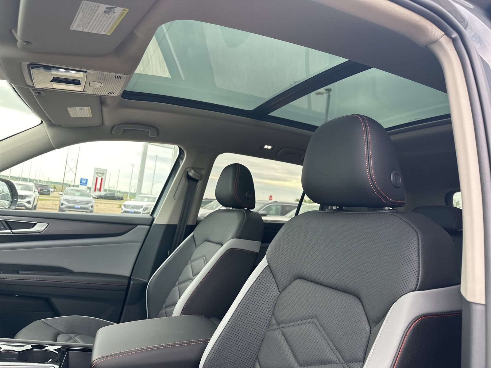 New 2026 Volkswagen Atlas Peak Edition AWD/4WD image 12