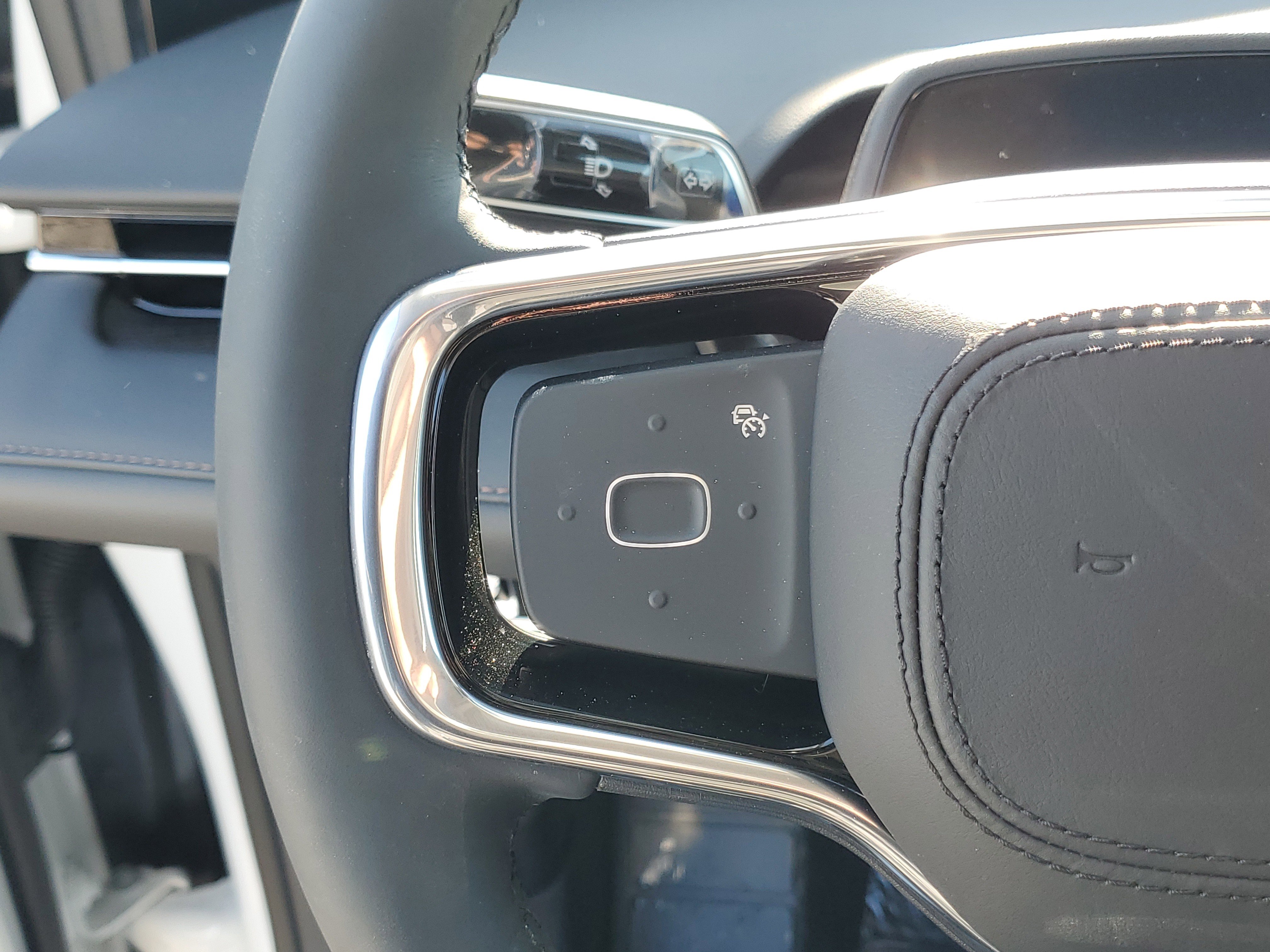 New 2026 Lincoln Nautilus Reserve w/ Jet Appearance Package image 17