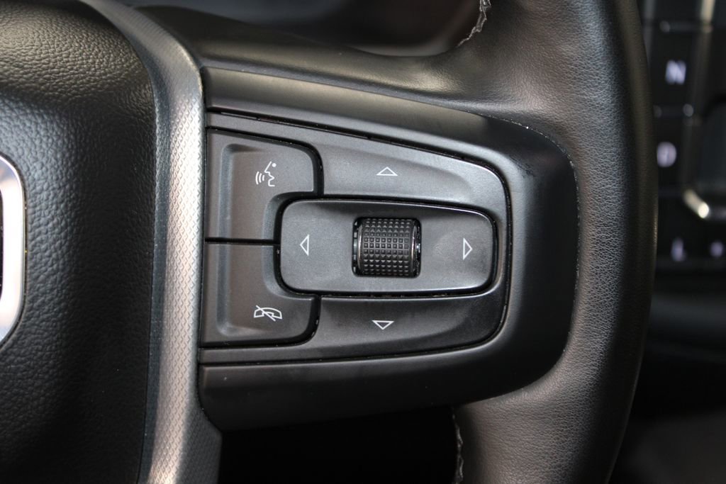 Used 2024 GMC Yukon XL Denali RWD image 42
