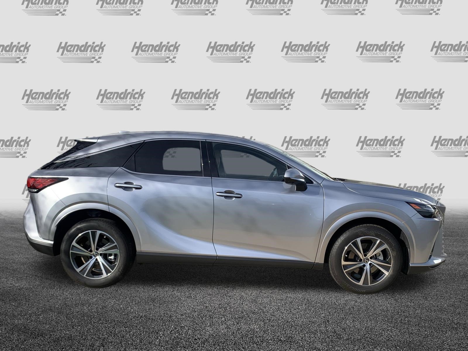 Used 2025 Lexus RX 350 Premium w/ Accessory Package (Z1) image 11