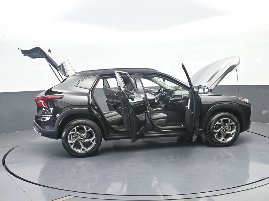 Used 2025 Chevrolet Trax LT w/ Driver Confidence Package FWD image 68