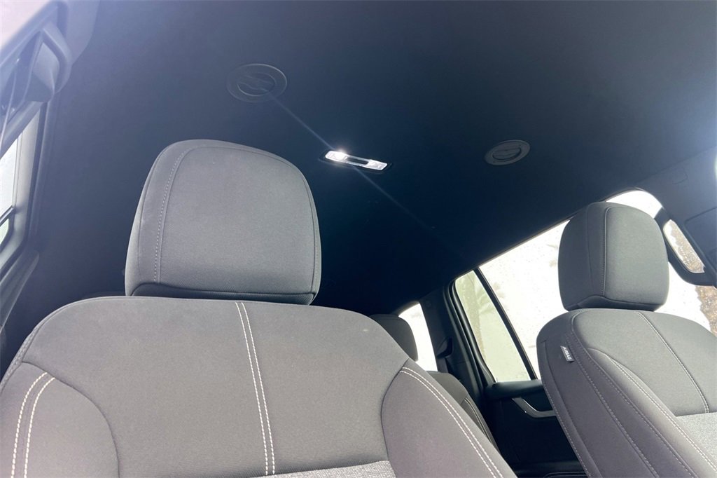 Used 2025 GMC Acadia Elevation image 19