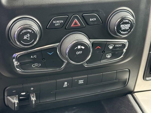 Used 2018 RAM 1500 SLT AWD/4WD image 19