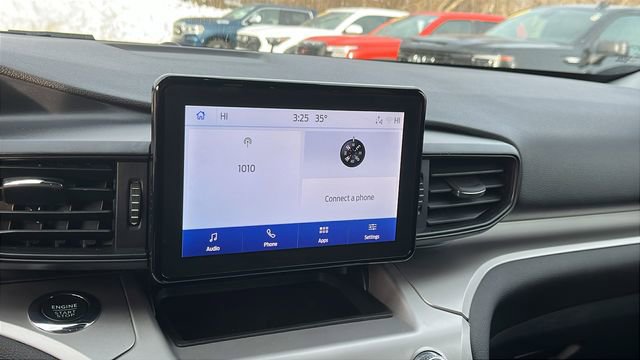 Used 2022 Ford Explorer XLT image 15