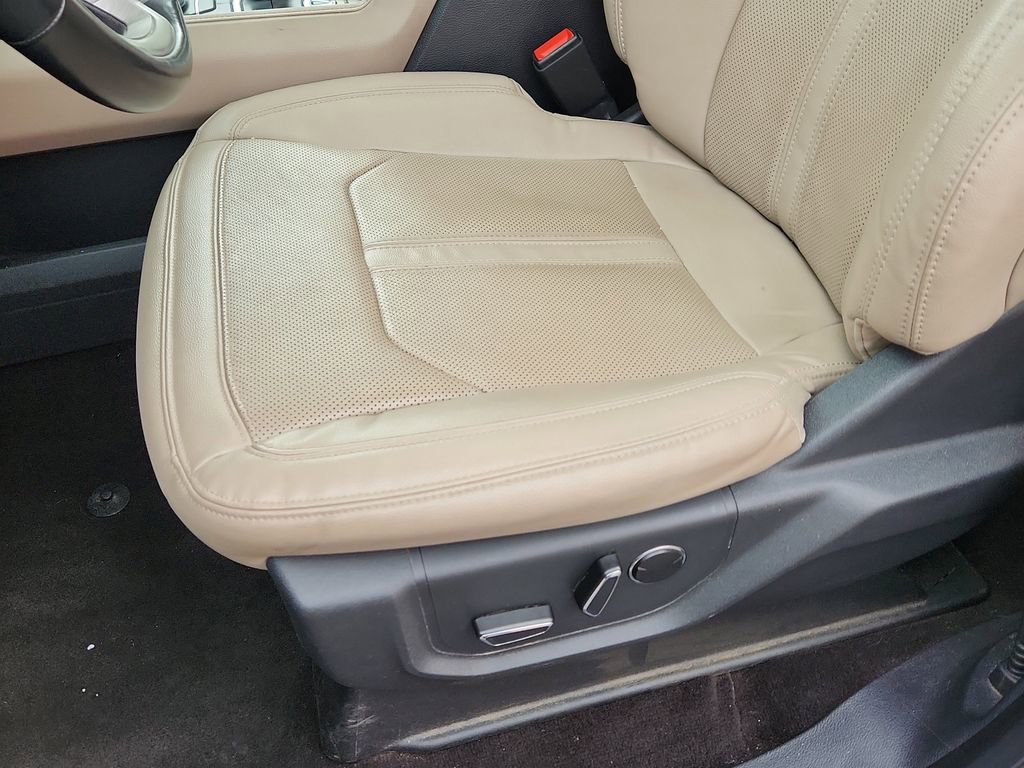 Used 2022 Ford Expedition Max Limited image 7