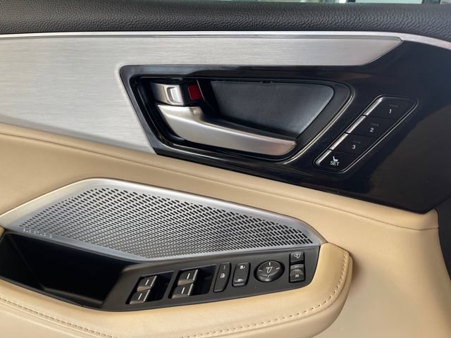 Used 2023 Acura MDX FWD w/ Technology Package image 18