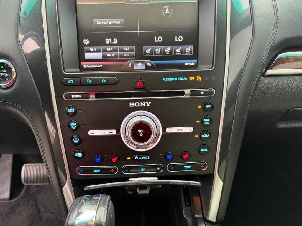 Used 2016 Ford Explorer Platinum AWD/4WD image 38