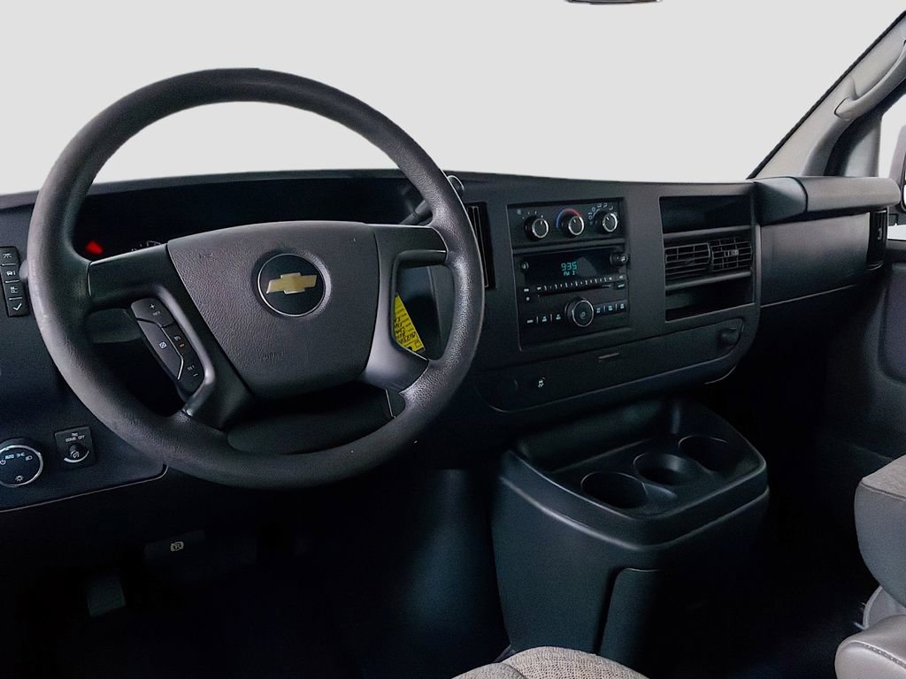 Used 2011 Chevrolet Express 1500 LT w/ LT Preferred Equipment Group AWD/4WD image 21