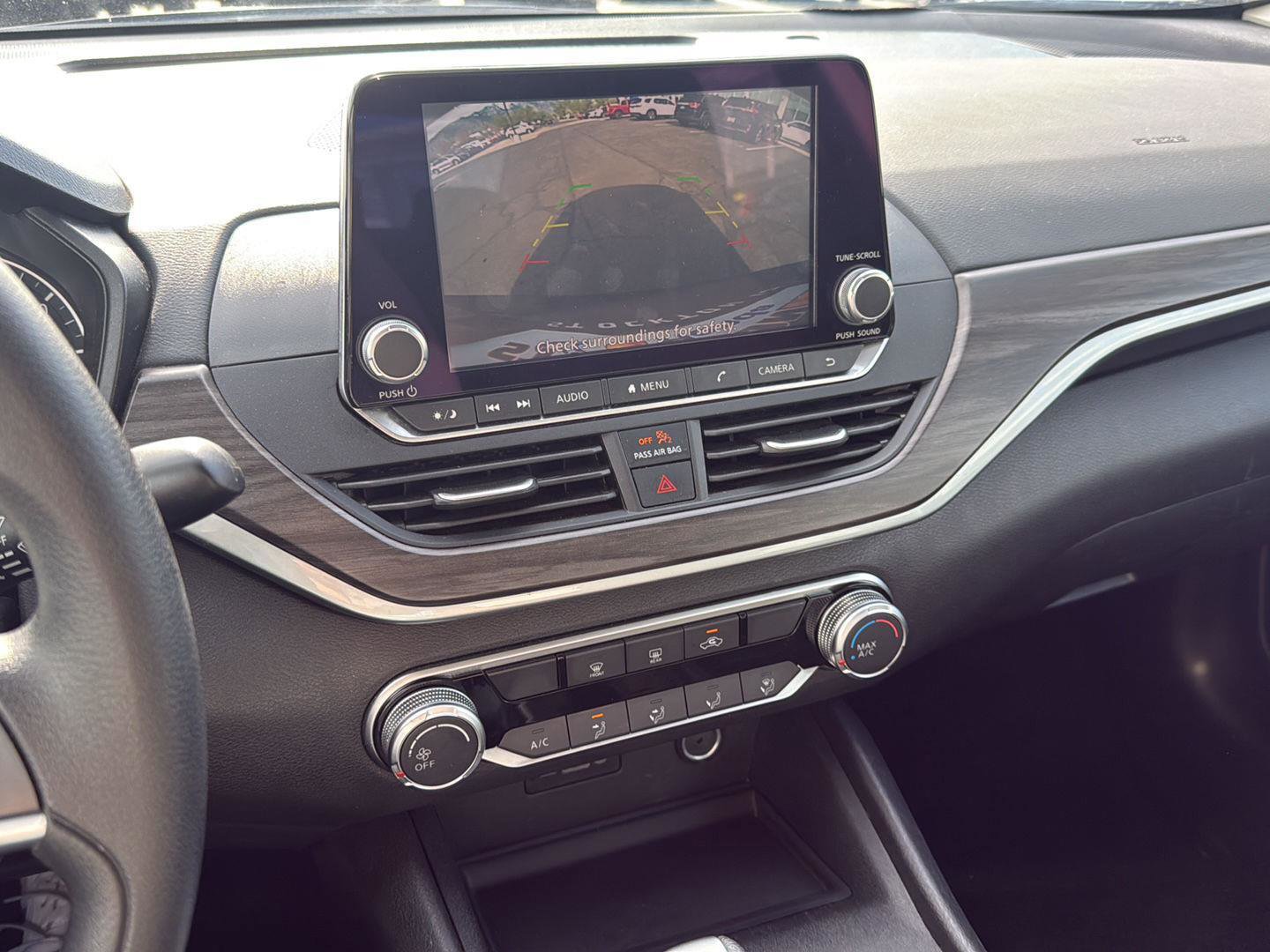 Used 2025 Nissan Altima 2.5 SV image 35