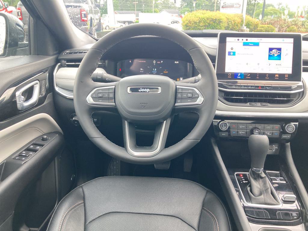 New 2024 Jeep Compass Limited w/ Elite Group AWD/4WD image 14