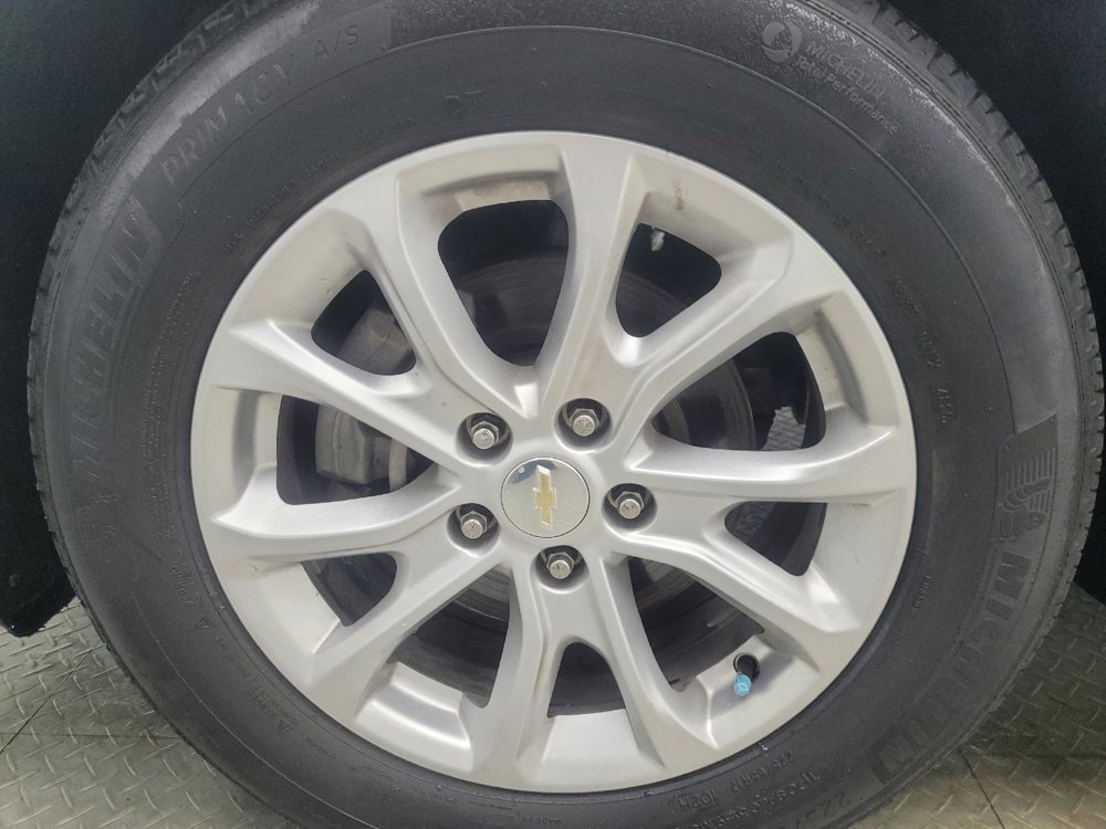 Used 2021 Chevrolet Equinox LS image 31