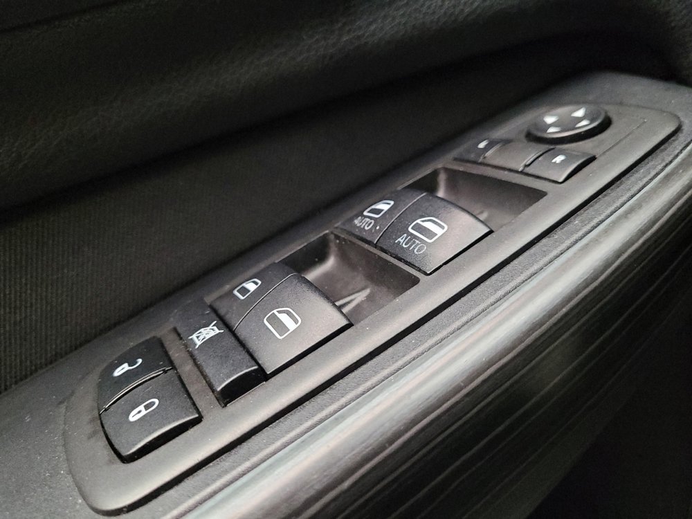 Used 2015 Toyota Camry LE FWD image 27
