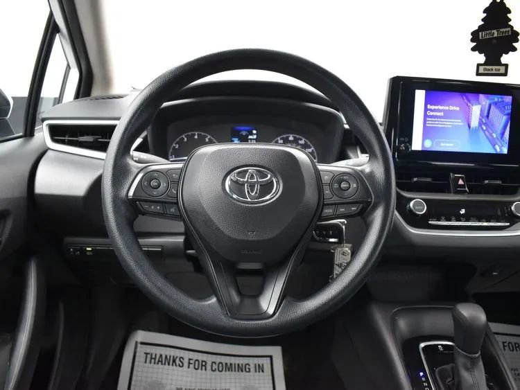 Used 2025 Toyota Corolla LE image 19