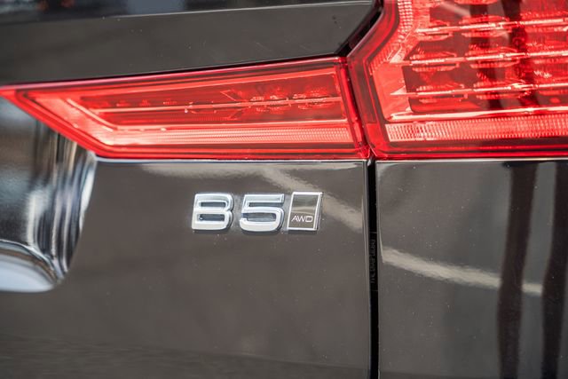 Used 2023 Volvo XC60 B5 Ultimate w/ Climate Package image 8