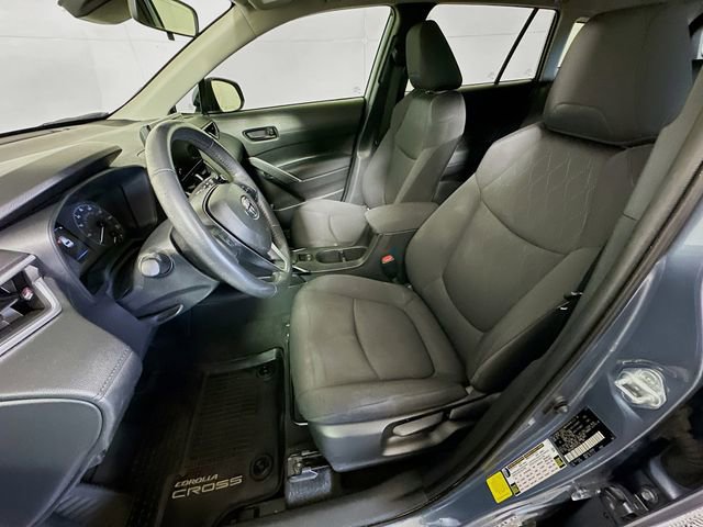 Certified 2023 Toyota Corolla Cross LE image 12