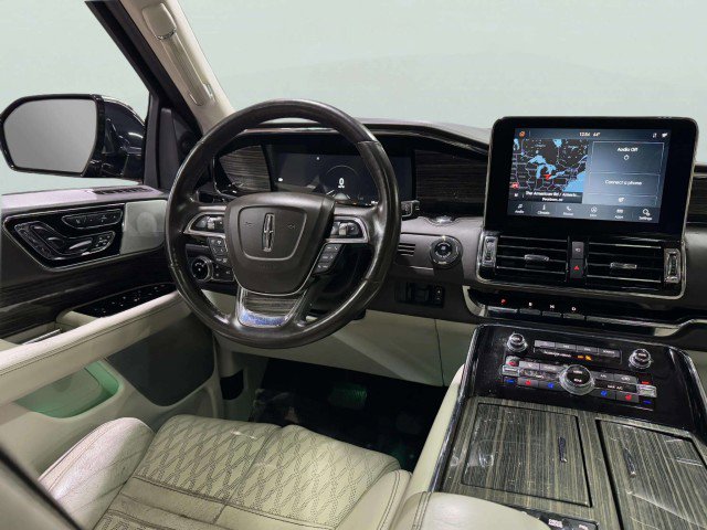 Used 2020 Lincoln Navigator L Black Label w/ Cargo Convenience Package image 38