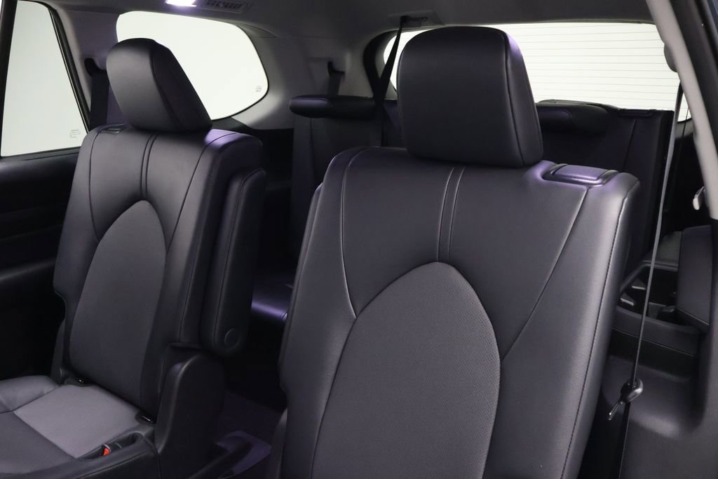 Certified 2025 Toyota Grand Highlander FWD image 18