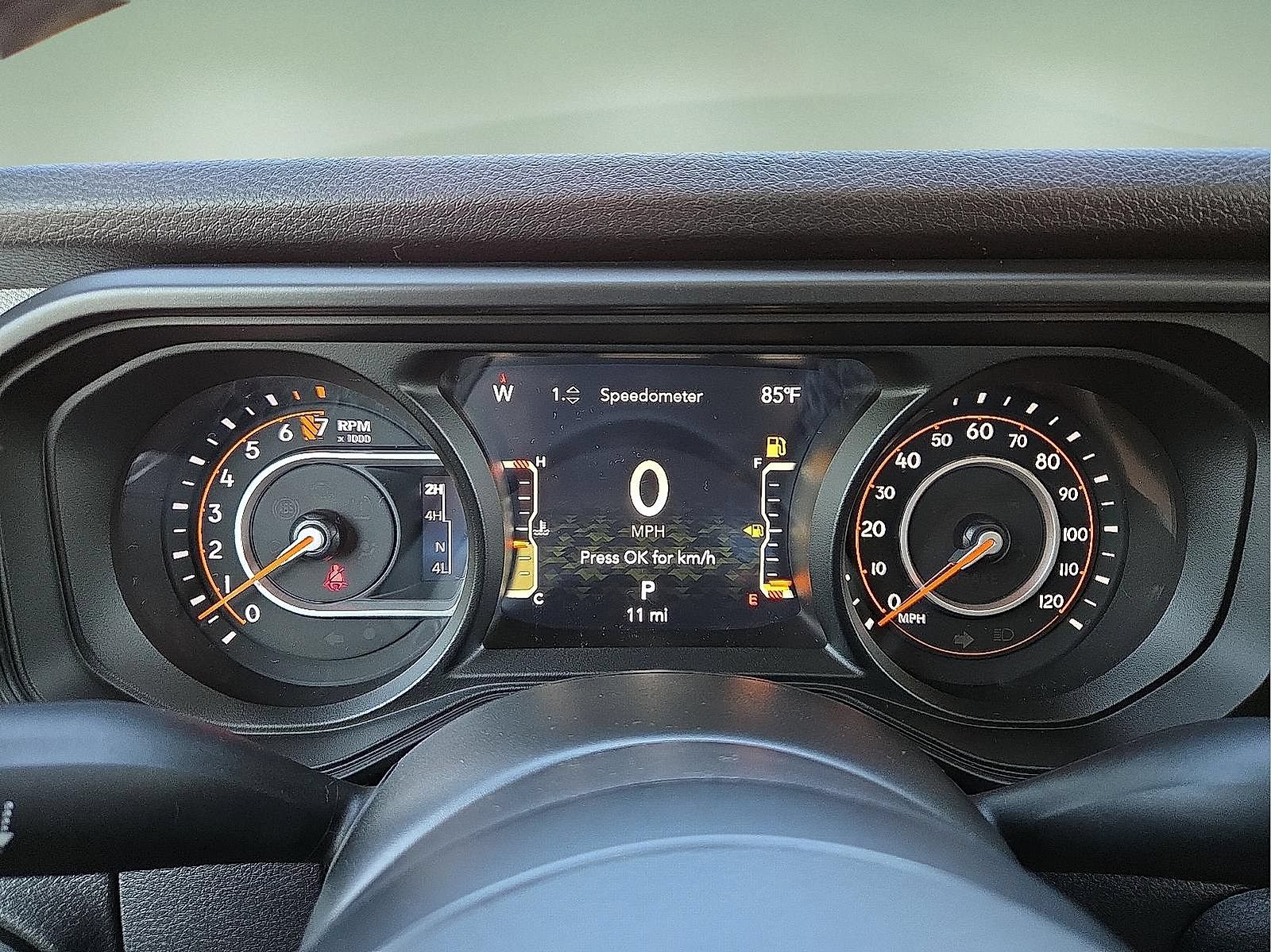 Used 2025 Jeep Gladiator Sport AWD/4WD image 23