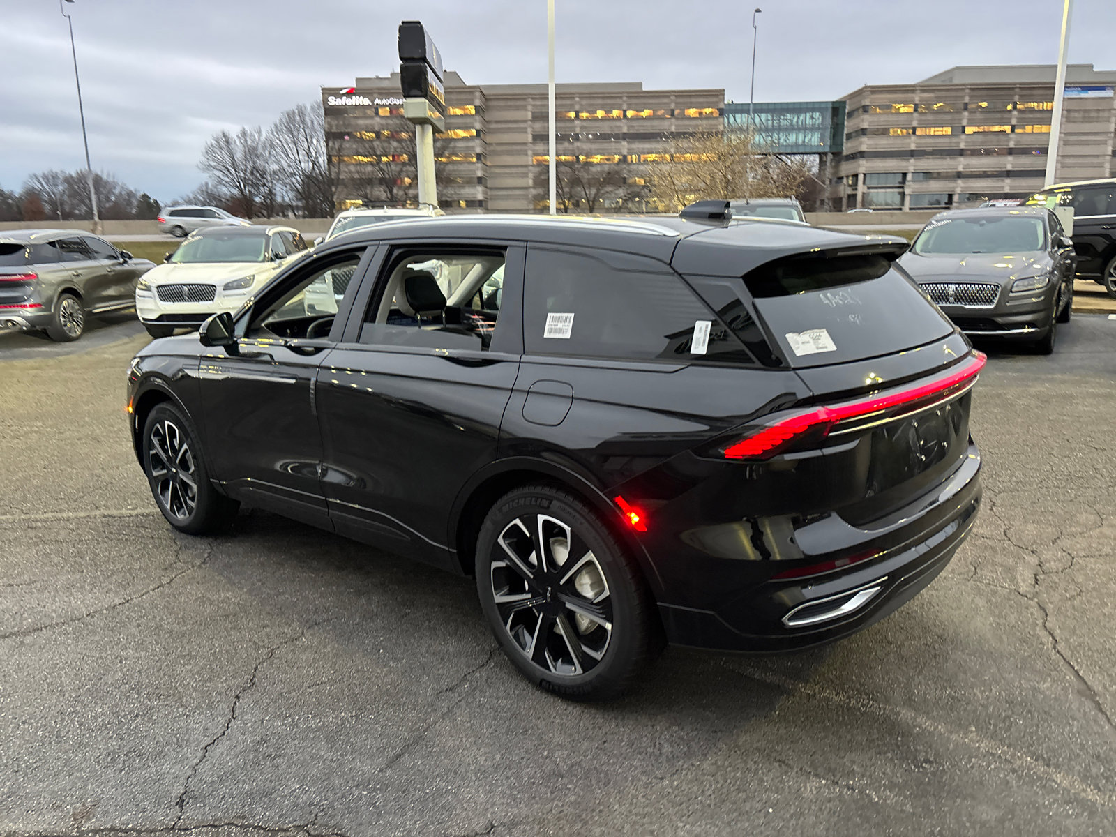 New 2026 Lincoln Nautilus Reserve image 5