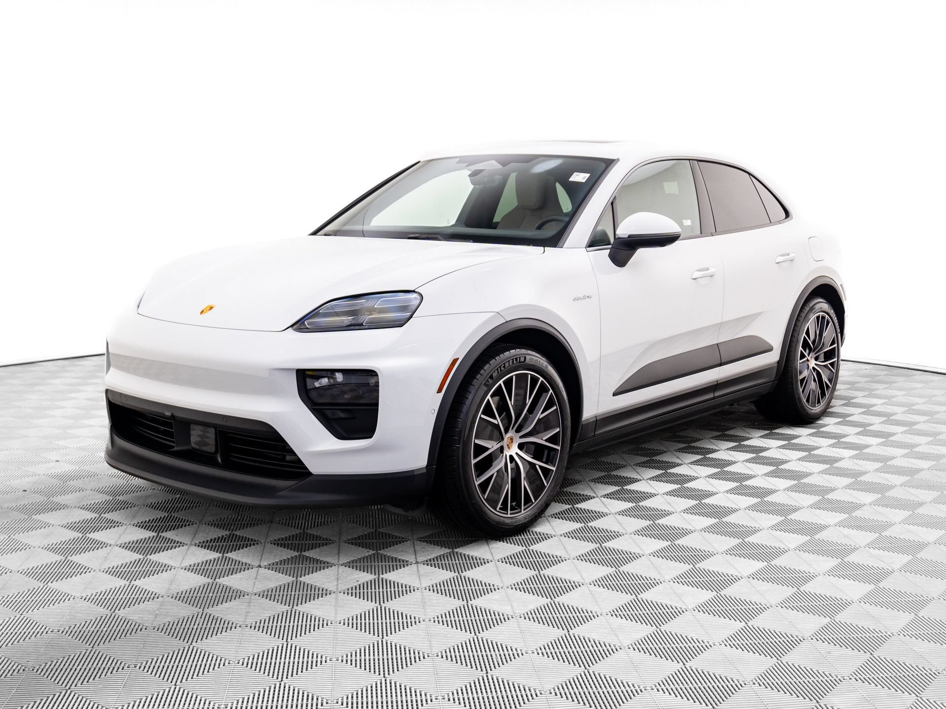 New 2026 Porsche Macan 4 Electric AWD/4WD 360° Tour