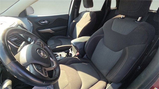 Used 2017 Jeep Cherokee Latitude image 21