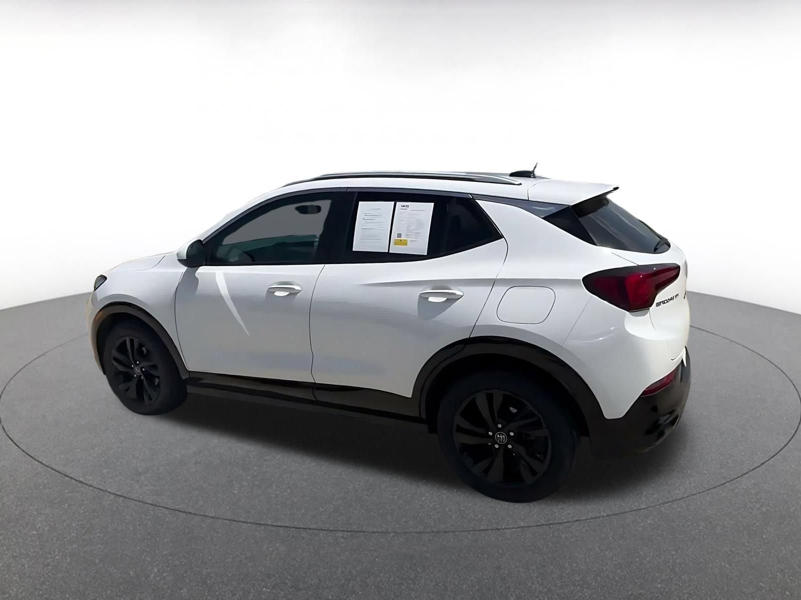 Used 2024 Buick Encore GX Sport Touring FWD image 9
