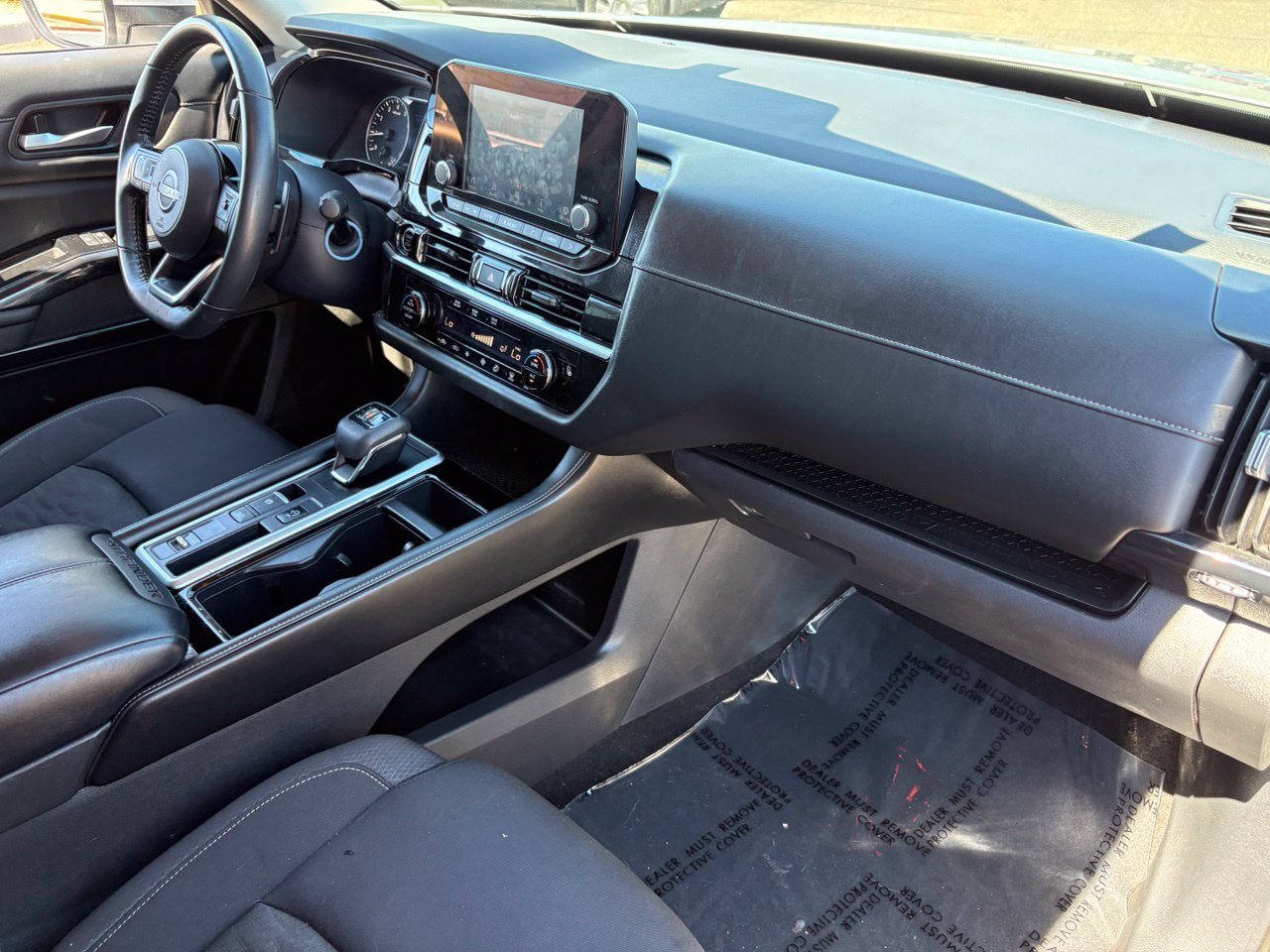 Certified 2022 Nissan Pathfinder SV w/ SV Premium Package FWD image 13