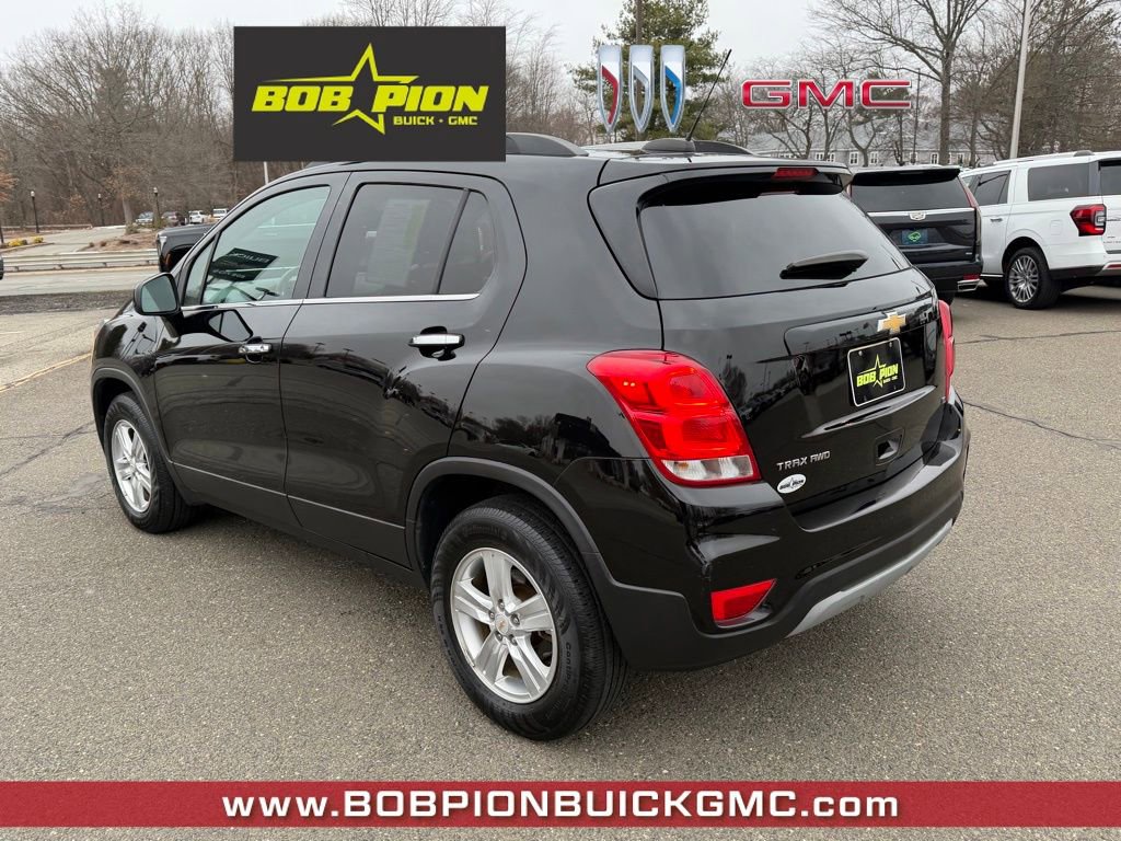 Used 2019 Chevrolet Trax LT w/ LT Convenience Package image 4