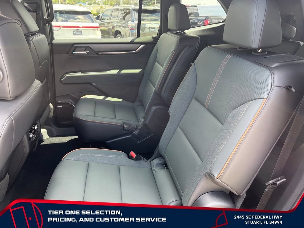 New 2026 GMC Acadia AT4 w/ Luxury Package AWD/4WD image 28
