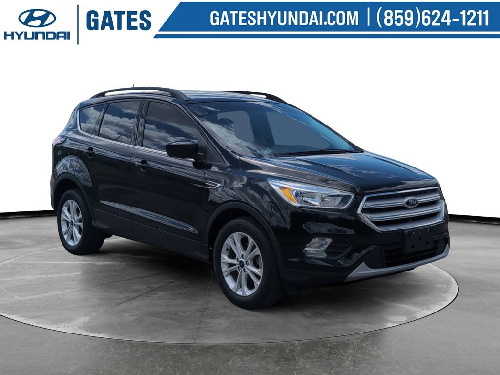 Used 2018 Ford Escape SE FWD image 1