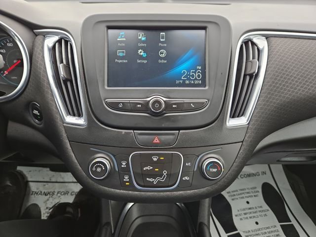 Used 2018 Chevrolet Malibu LT image 23
