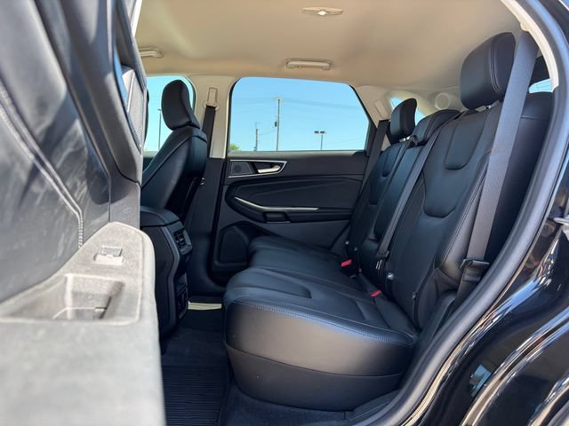 Used 2022 Ford Edge Titanium w/ Equipment Group 301A AWD/4WD image 9