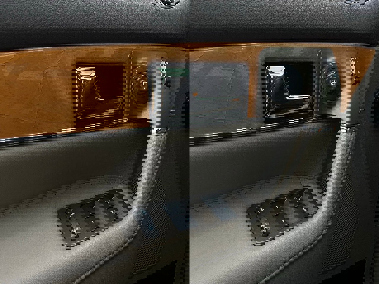 Used 2014 Lincoln MKX FWD w/ Equipment Group 102A image 22