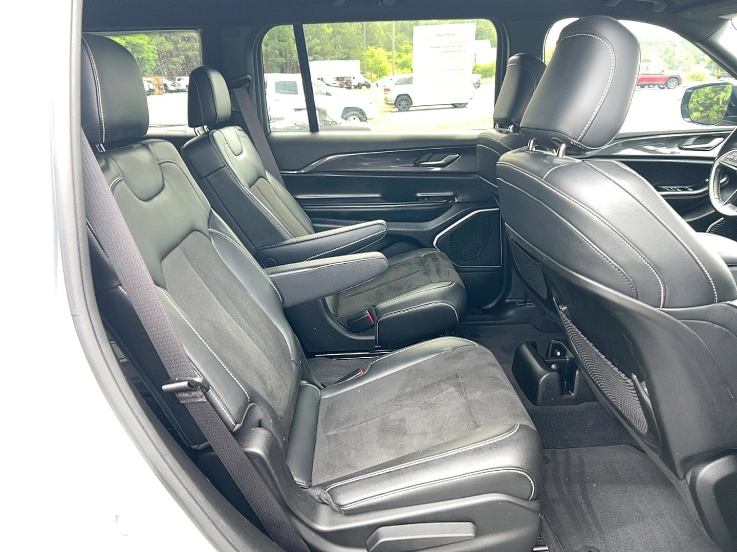 Used 2021 Jeep Grand Cherokee L Laredo AWD/4WD image 23