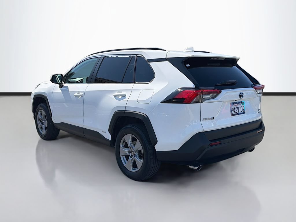 Used 2022 Toyota RAV4 XLE w/ Convenience Package AWD/4WD image 7