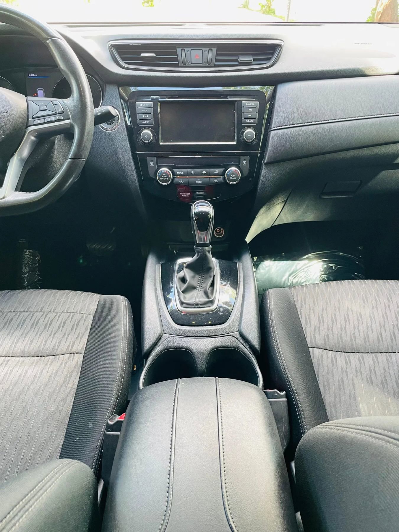 Used 2018 Nissan Rogue SV w/ Sun & Sound Touring Package image 14