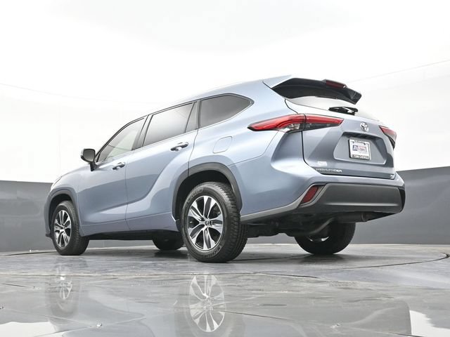 Used 2021 Toyota Highlander XLE FWD image 45