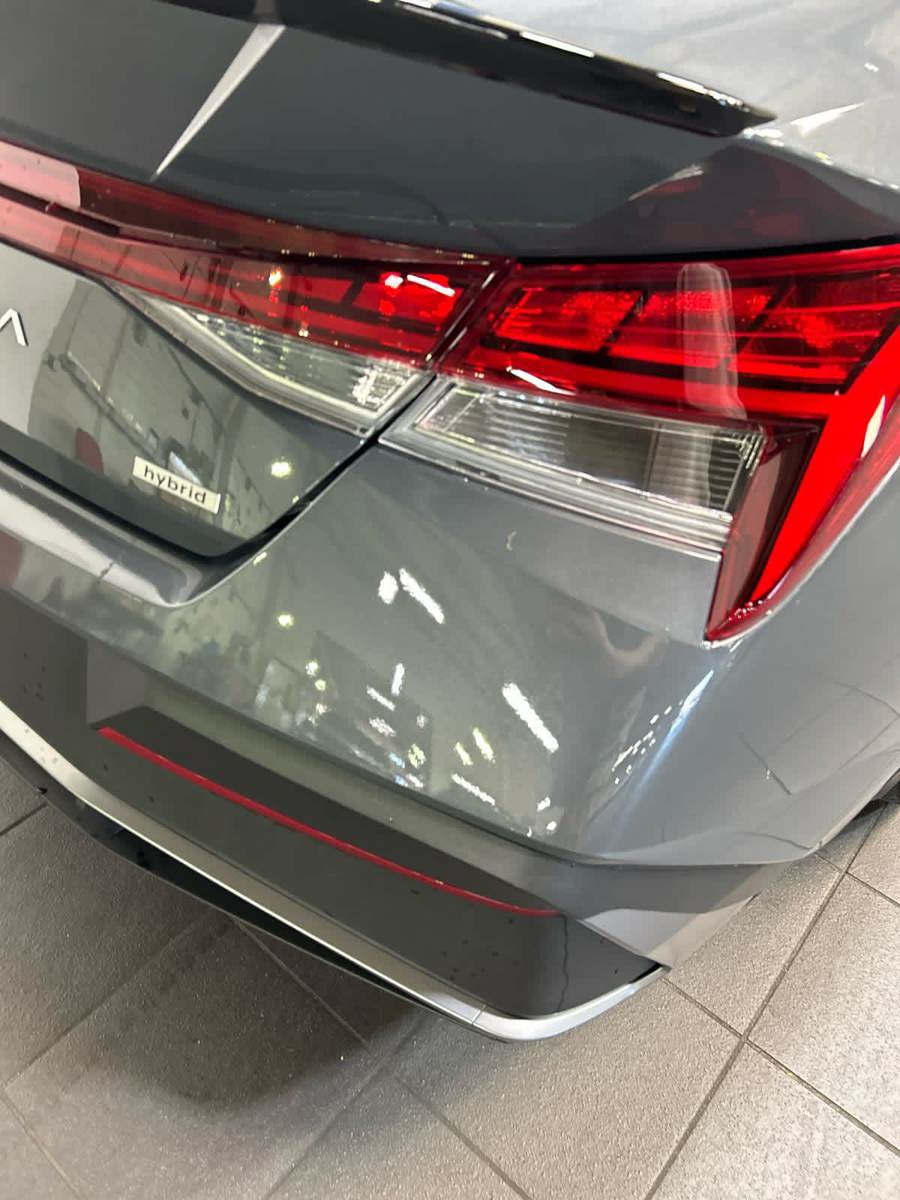 Used 2026 Hyundai Elantra SEL FWD image 6