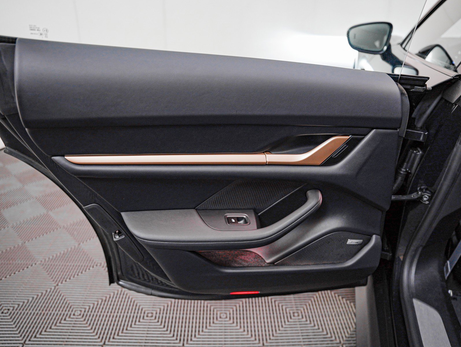 Certified 2025 Porsche Taycan 4S w/ Premium Package image 26