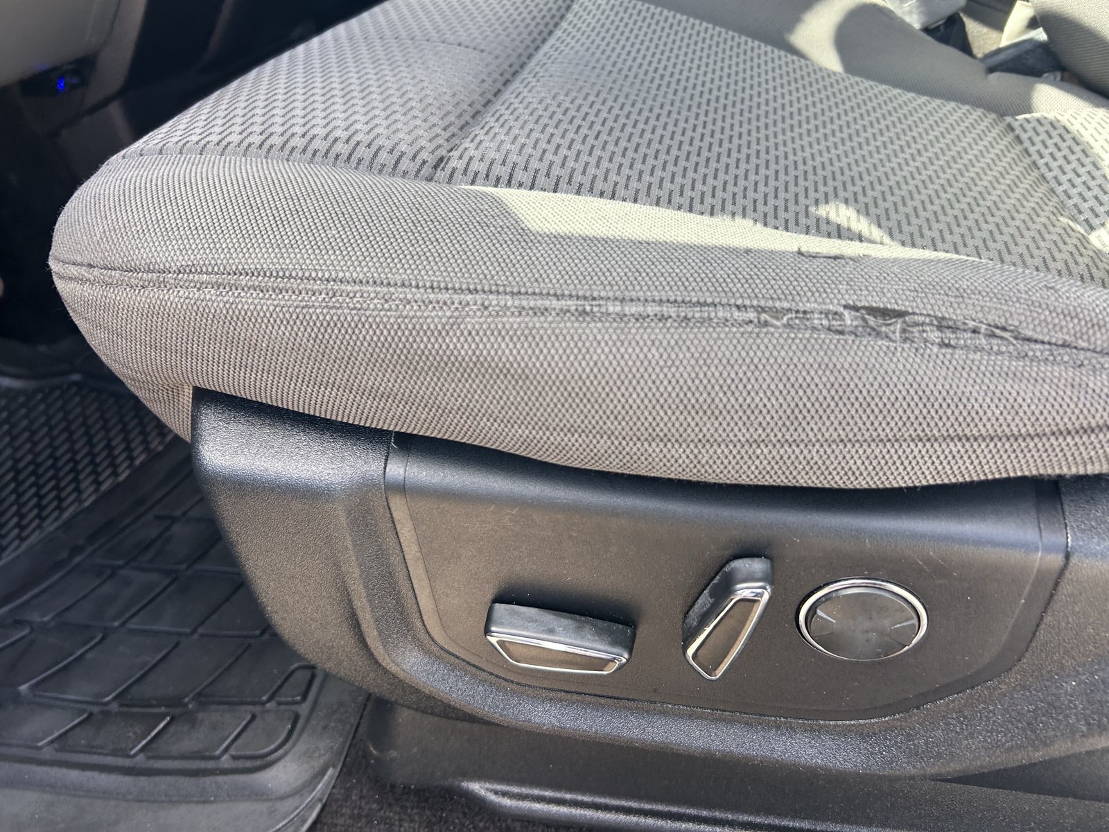 Used 2018 Ford F150 XLT w/ Equipment Group 302A Luxury AWD/4WD image 14