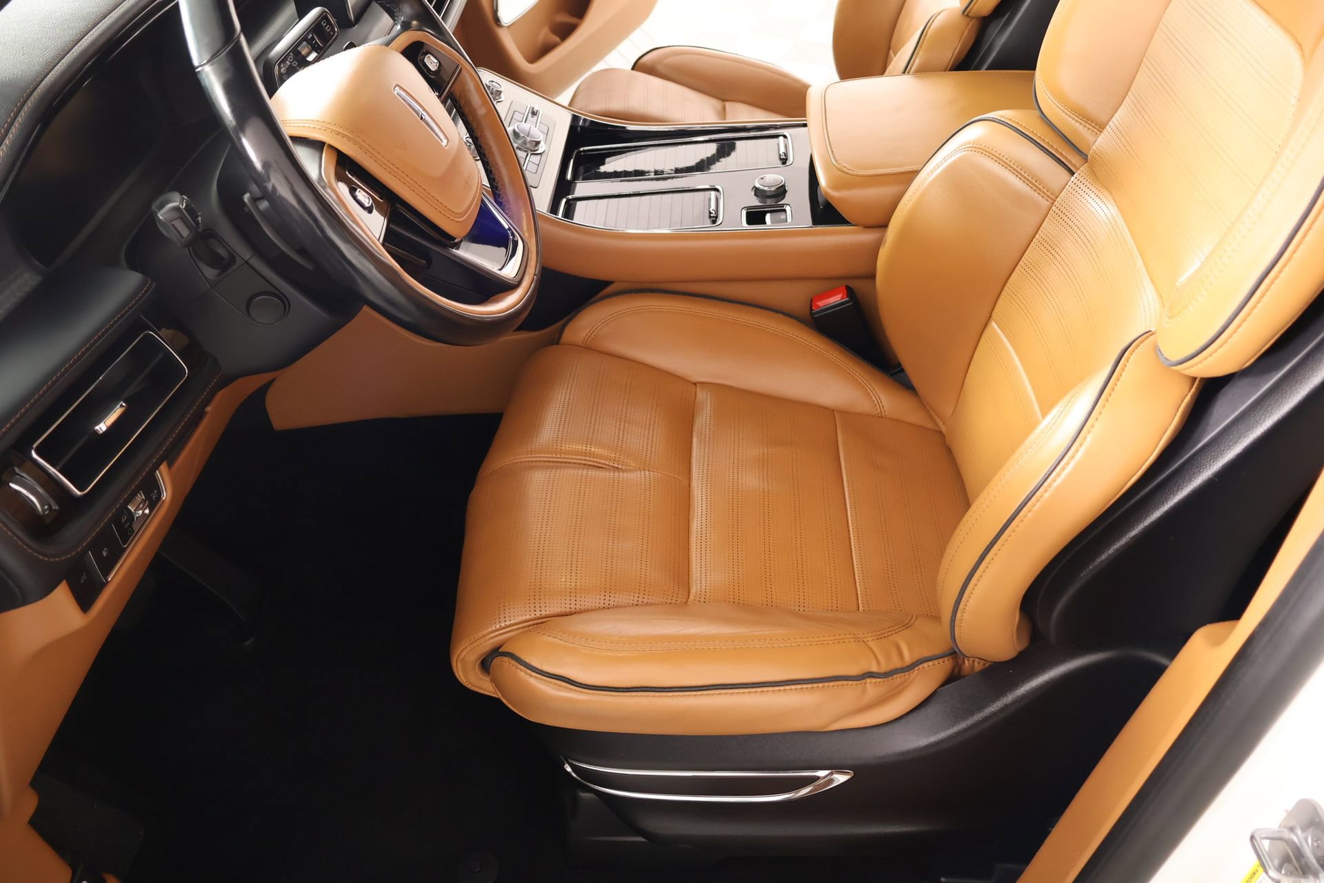 Used 2020 Lincoln Aviator Black Label w/ Dynamic Handling Package image 12