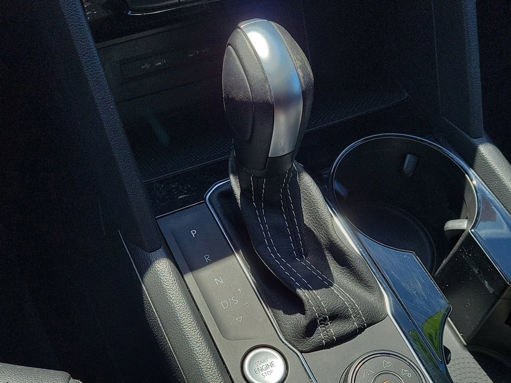 Used 2023 Volkswagen Atlas SEL R-Line image 26