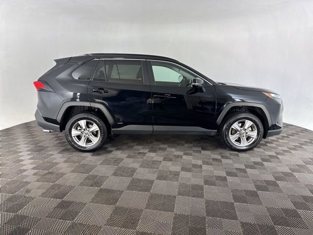 Used 2025 Toyota RAV4 XLE image 6