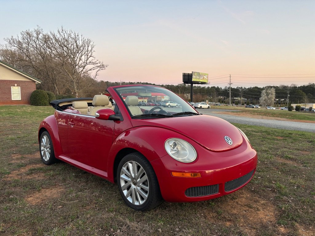 Used 2008 Volkswagen Beetle SE image 3
