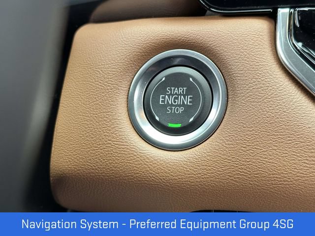 Certified 2024 GMC Canyon AT4 w/ AT4 Premium Package AWD/4WD image 11