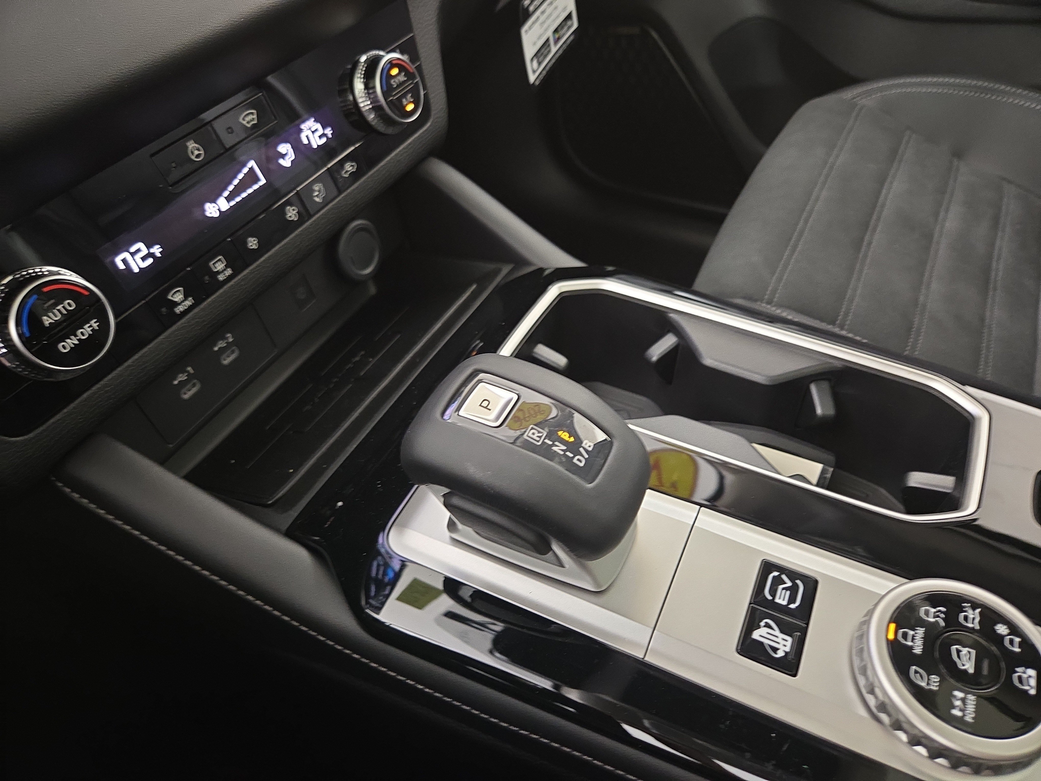 New 2026 Mitsubishi Outlander SE AWD/4WD image 24