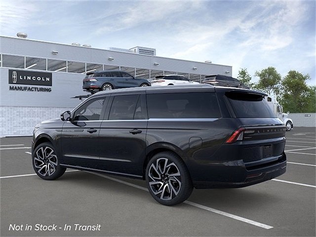 New 2026 Lincoln Navigator L Black Label AWD/4WD image 4