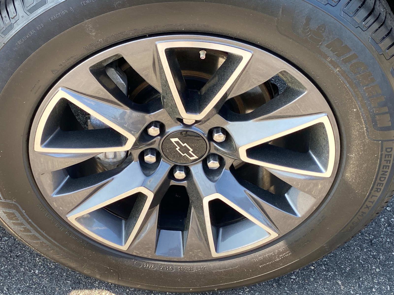 Used 2021 Chevrolet Tahoe Z71 w/ Z71 Signature Package image 25