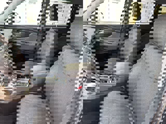 Used 2019 Hyundai Santa Fe SEL image 3